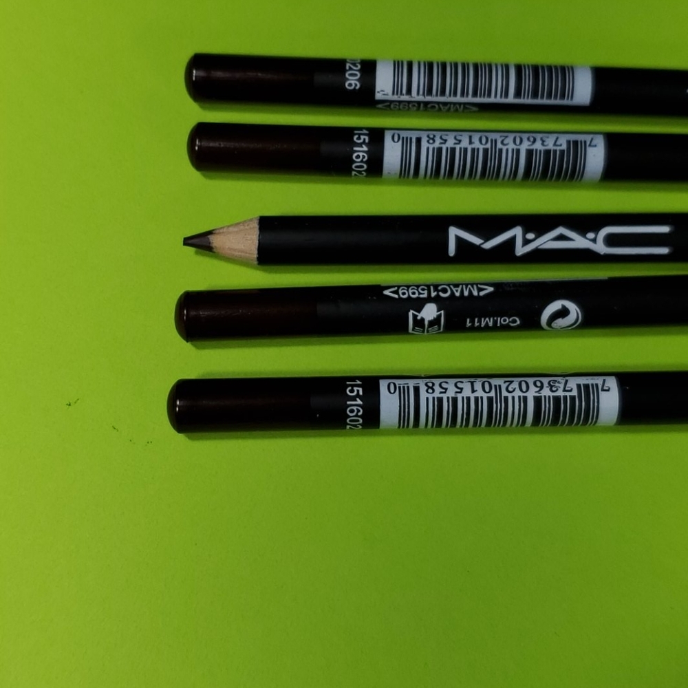 MAC Lip Liner